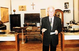Dr. Nmeth Jzsef feleleventi emlkeit. (Fot: Zavilla)