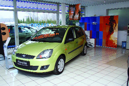 A FORD Fiesta fiatalos lendletet ad.
