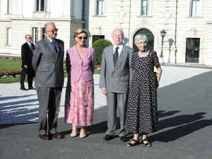 II. Albert s Paola kirlyn Mdl Ferenc s felesge trsasgban.