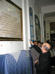 Az eml�kt�bl�t M�rfi �rsek atya szentelte fel.