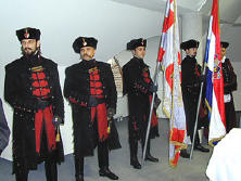 A Koprivnicai Kultur�lis Egyes�let �s a cs�ktornai Zr�nyi-g�rdist�k is r�szt vettek a Horv�t Nap programj�n.